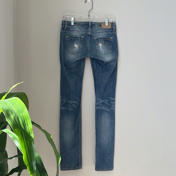 Guess Jeans Foxy Skinny Leg - Picture 7 of 14